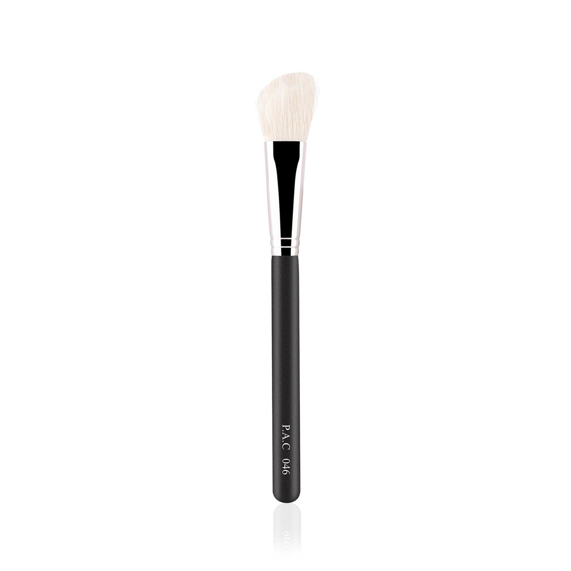 PAC Studio Contouring Brush - 046