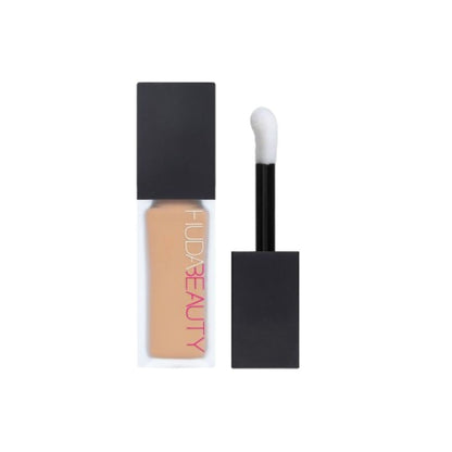 Huda Beauty Faux Filter Concealer - Sugar Biscuit