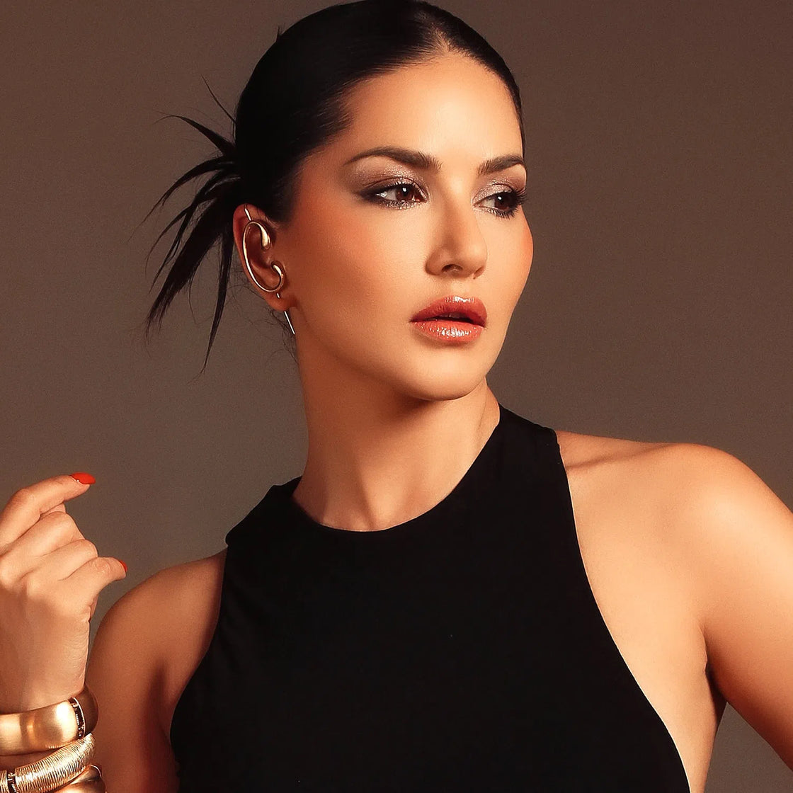 Star Struck By Sunny Leone Liquid Lip Color - Bronze Beauty