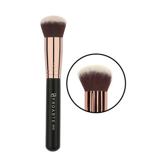 Proarte Round Kabuki Brush AK-42