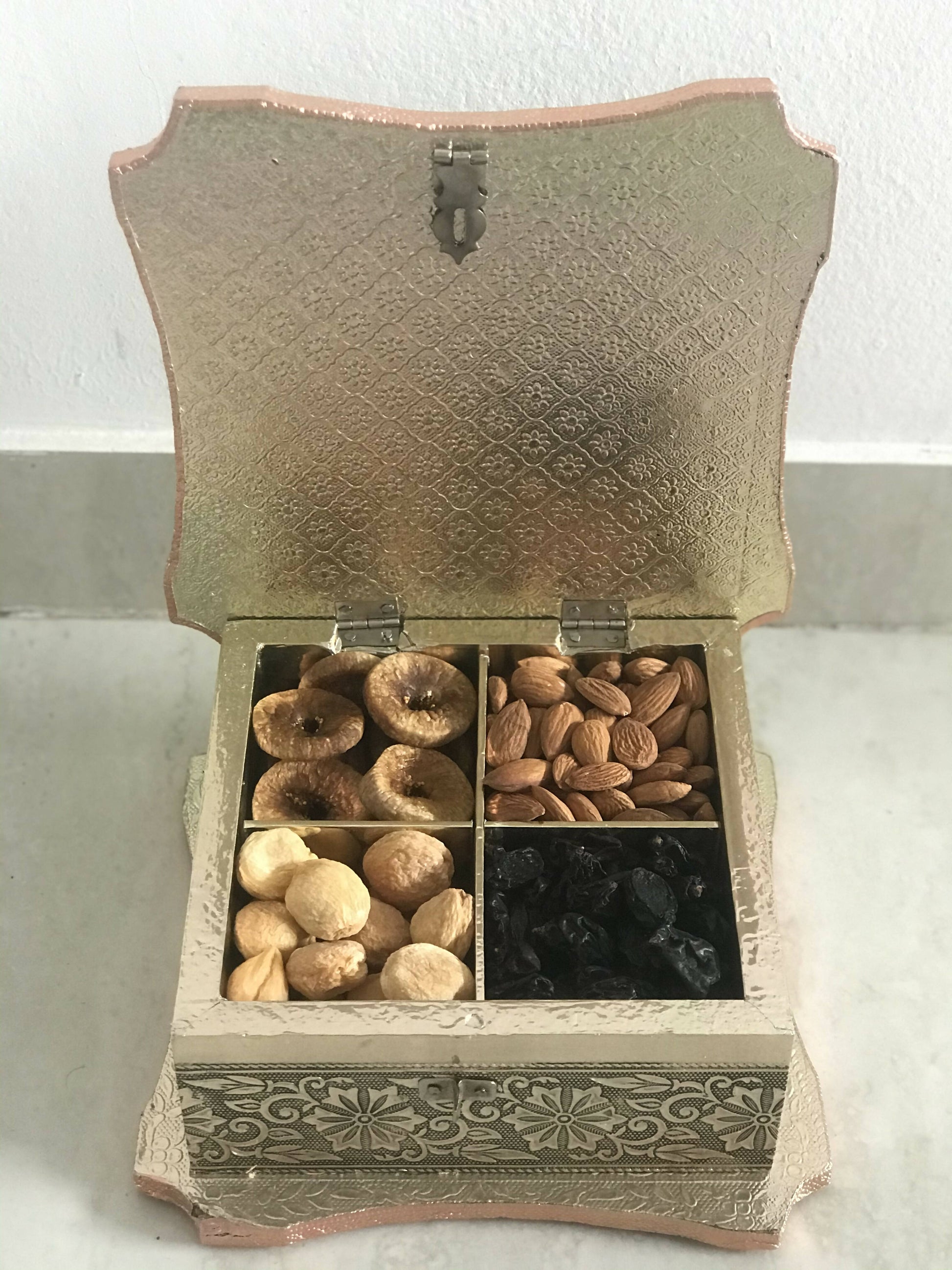 SK Mithaii | Assorted Meenakari Design Dry Fruit Box | Almonds | Apricots | Figs | Black Resins - BUDNE